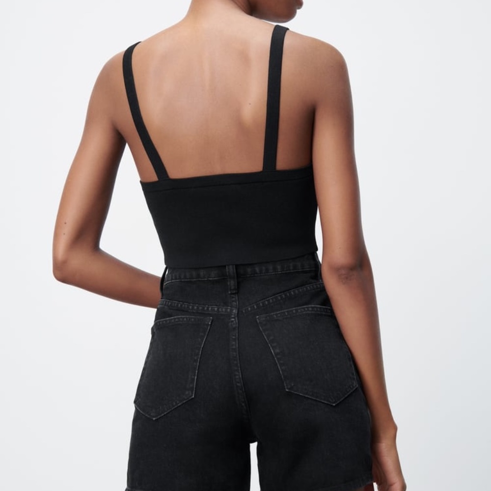 Zara Black High-Waisted Denim Shorts - Picture 7 of 8